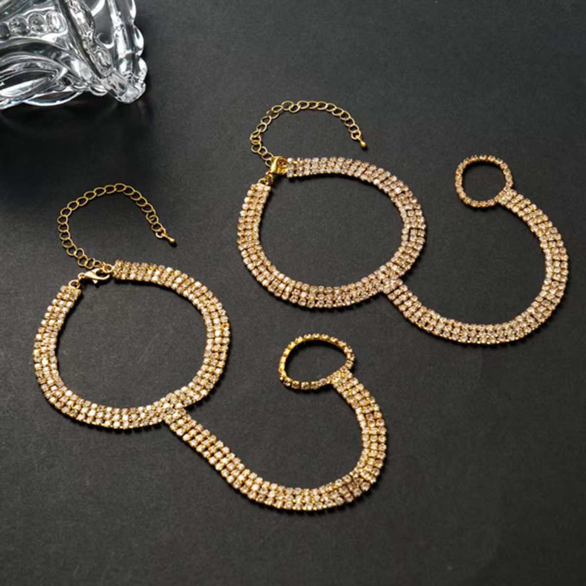 Beach women's foot accessories with rhinestones and finger chains