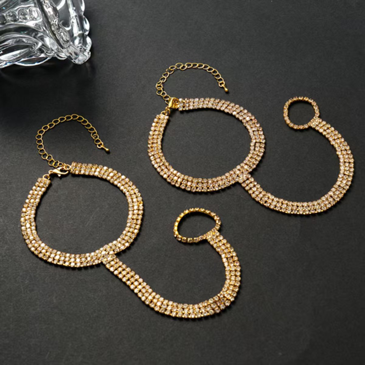 Beach women's foot accessories with rhinestones and finger chains