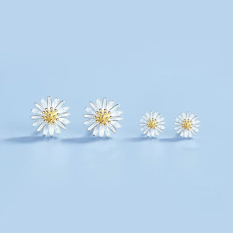 S925 Sterling Silver Daisy Stud Earrings for Women