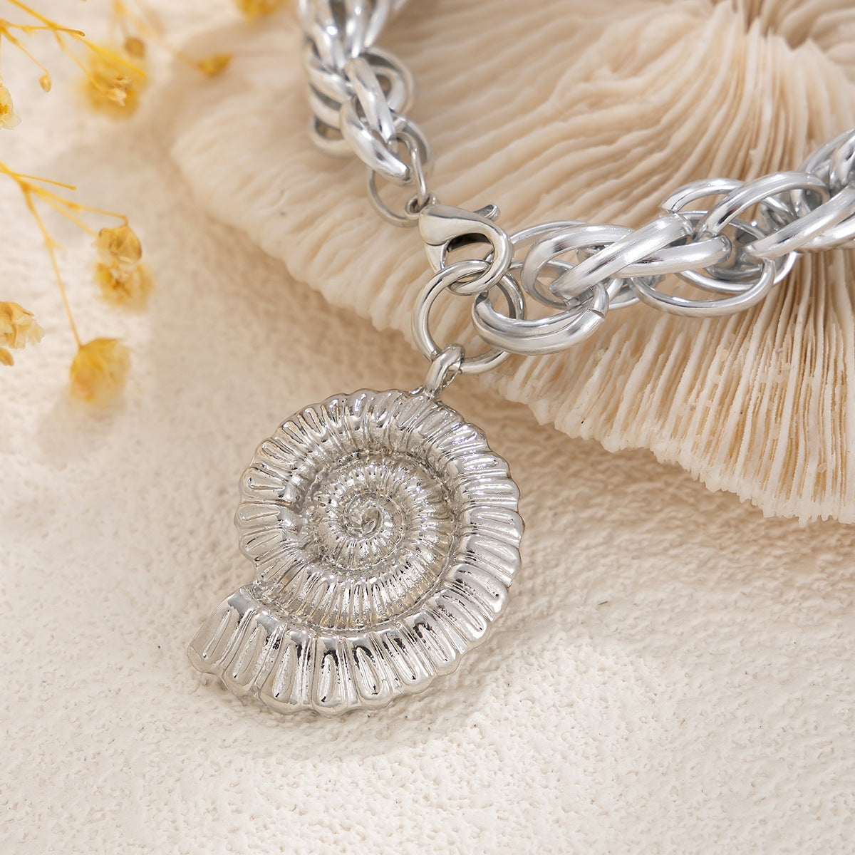 Ocean Wind Conch Tassel Bracelet Female Personalized Vacation Metal Shell Bracelet