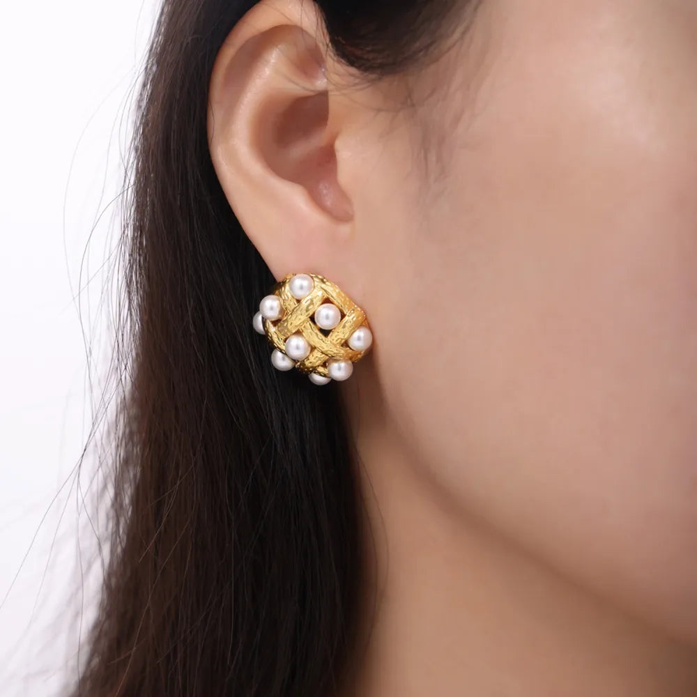 Boucles d'Oreilles Puces Perle Nacre Dorées | Boutique84