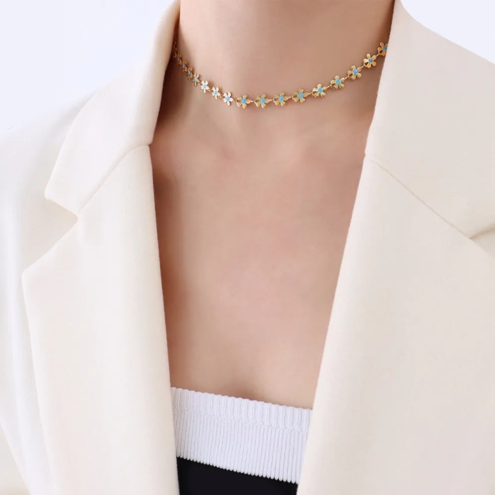 Collier Fleur Émaillée Bleue Acier Titane Doré | Boutique84