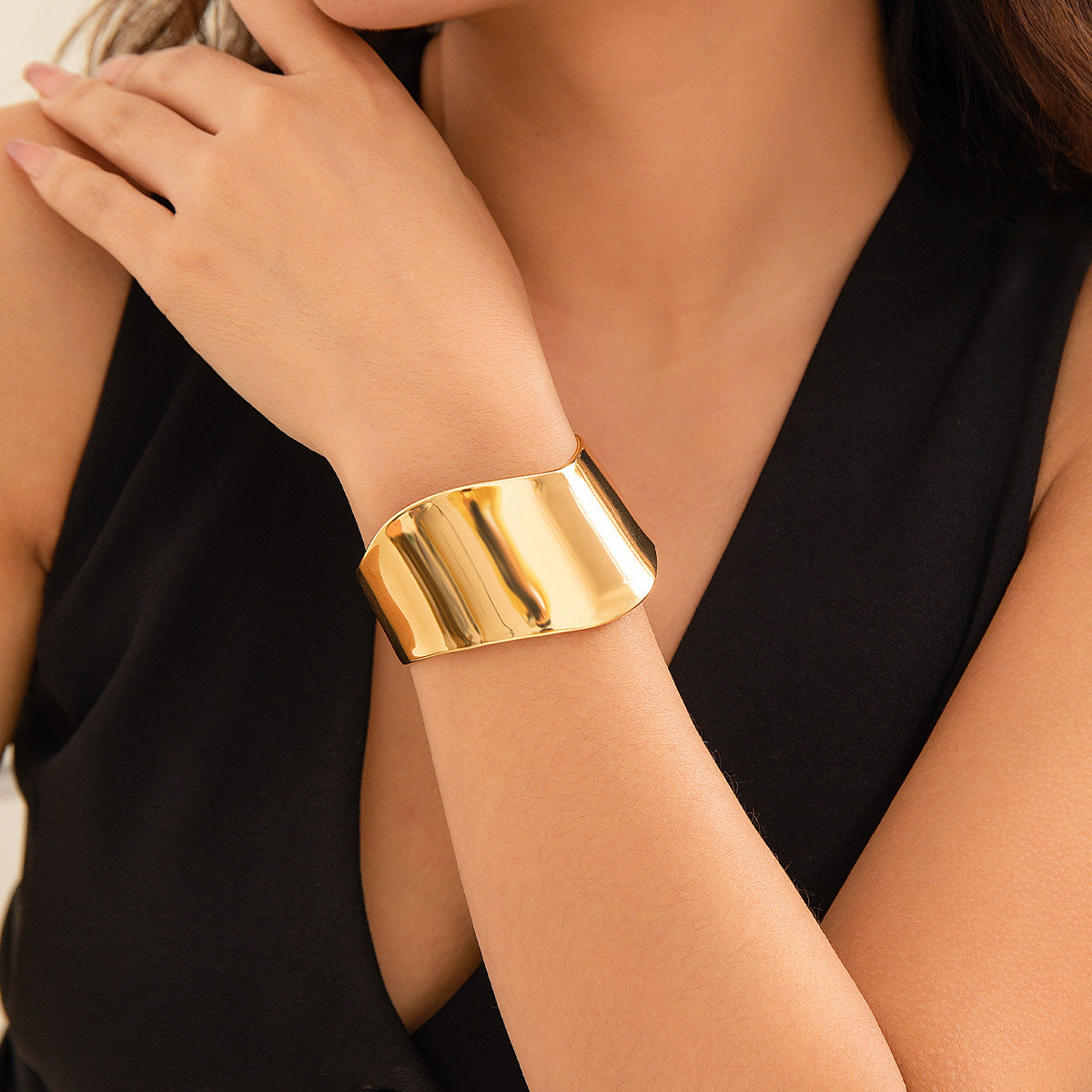 Wide smooth irregular personalized metal bracelet Bracelet C-shaped open bracelet