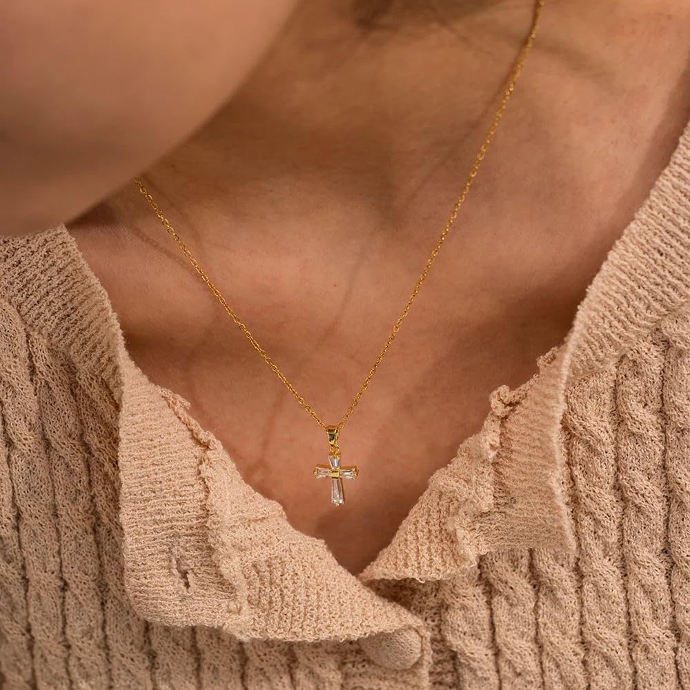 Collier Croix Zircon Plaqué Or 18K Acier Inoxydable | Boutique84
