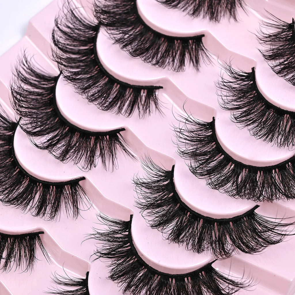 Fake eyelashes cat eye effect, thick and voluminous eyelashes, soft and comfortable for beginners, vapy curvature for an intense look, suitable for Carnival and for daily use, washable.